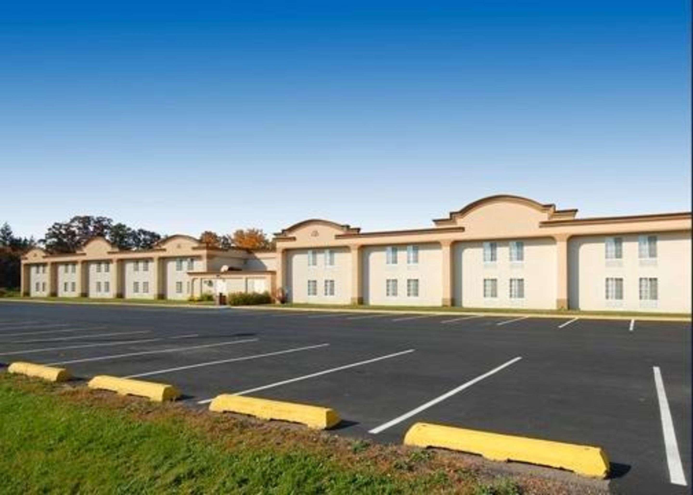 Quality Inn & Suites Danville Exterior photo